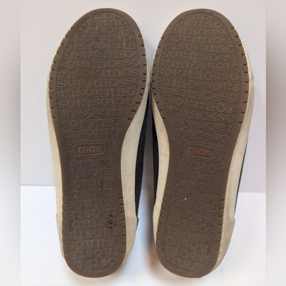 Taos Star women's sneakers in 7.5 gently used - Picture 11 of 12